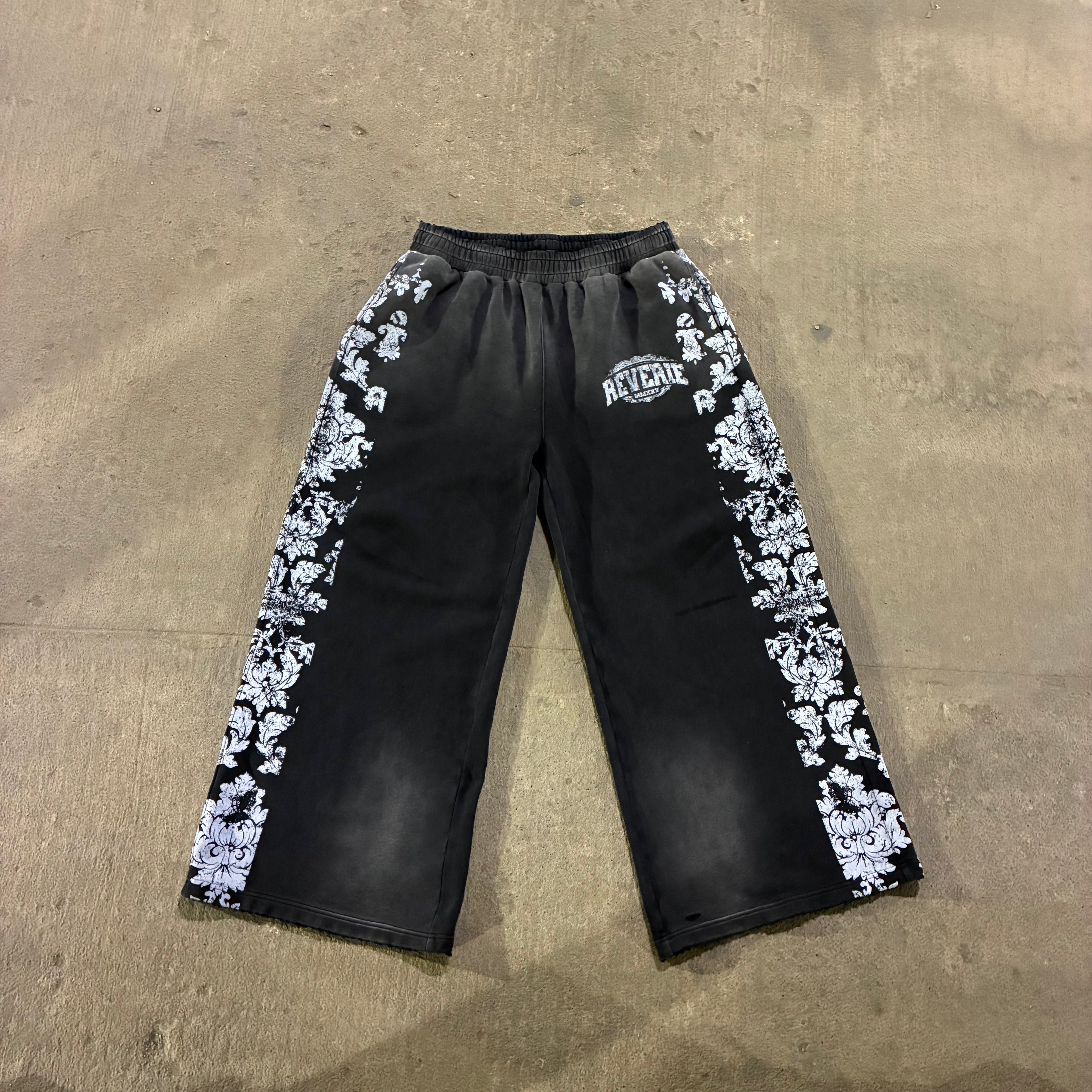 CHARCOAL MMXXV SWEATPANTS